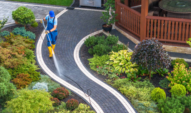 Best Deck Cleaning Services  in Village Green, NY
